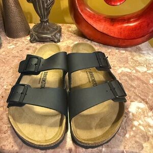 Birkenstock Classic Black Slip-On Sandals